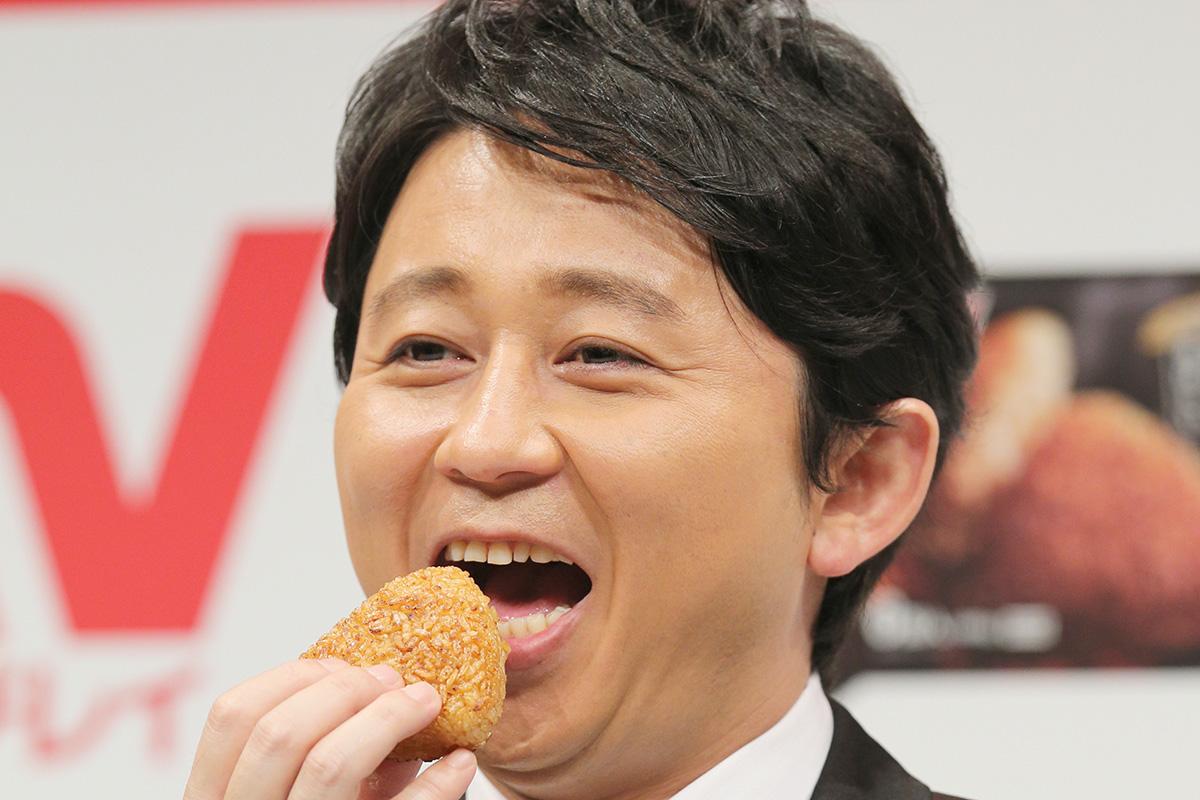 有吉弘行さんの高級外車って？（Photo：時事）