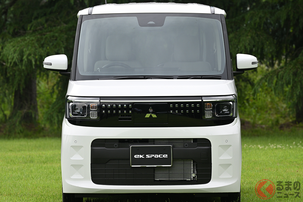 カクカクなデザインの新型「eKスペース」！
