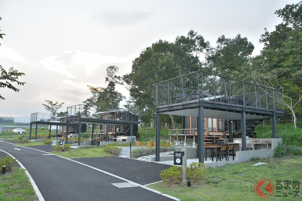 お洒落なウッドハウス風トレーラーたち