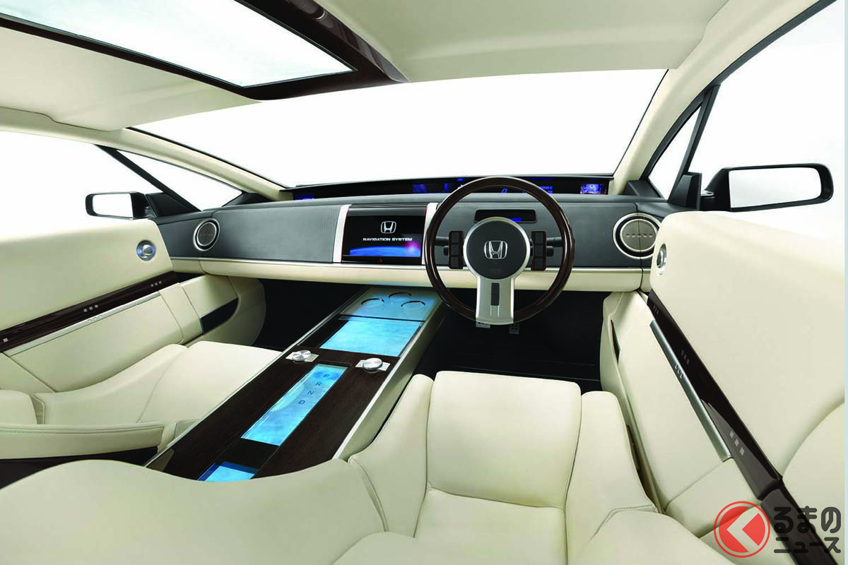 めちゃ薄ボディでも広びろ内装!