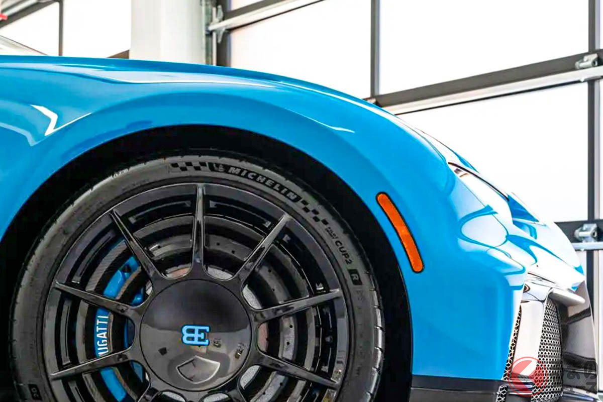 ターボは「4つ」、ラジエーターは「10個」、気筒は「16本」…!(Photo:Bring a Trailer)