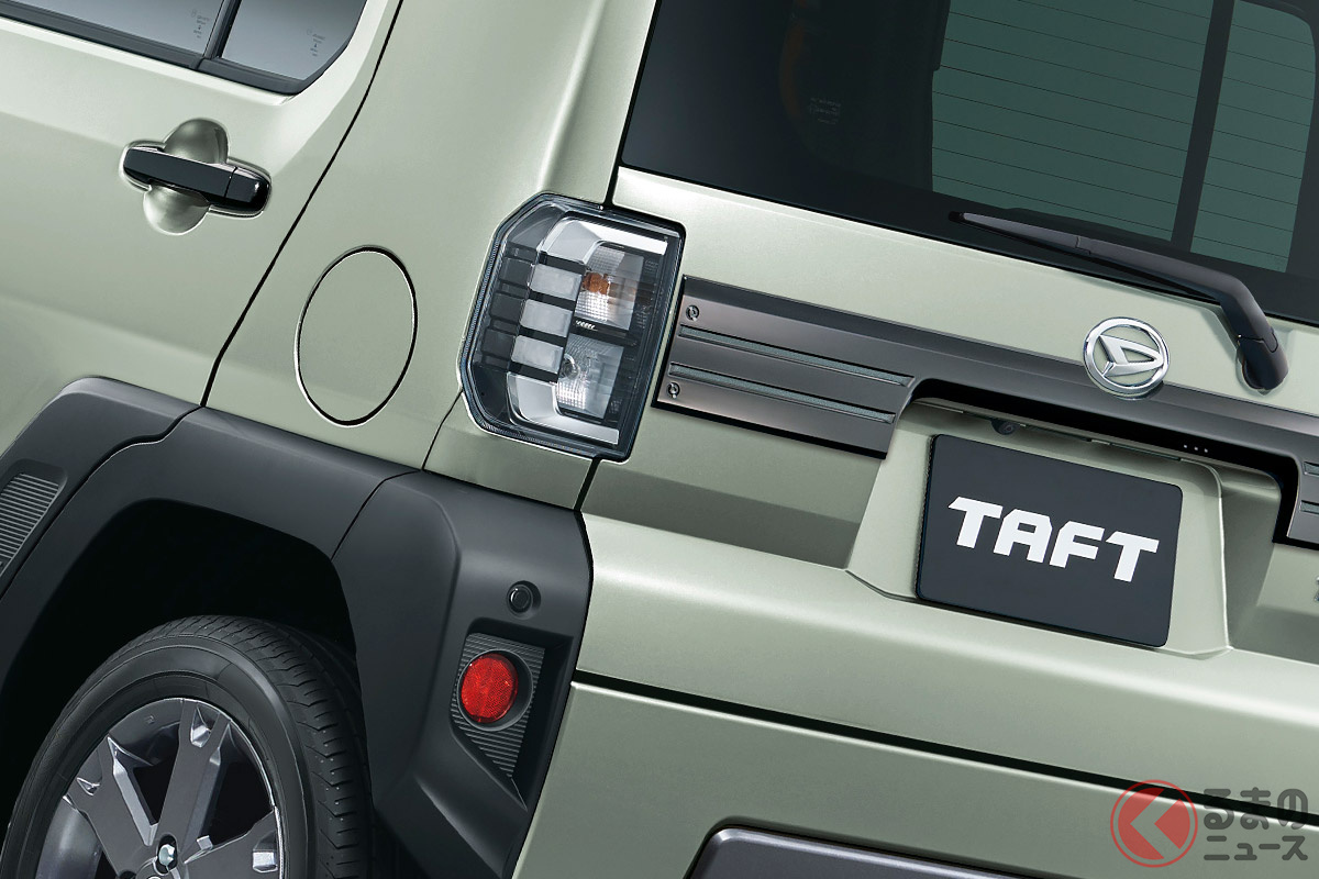 カクカクボディ×ブラックフェンダーがSUV感を演出！