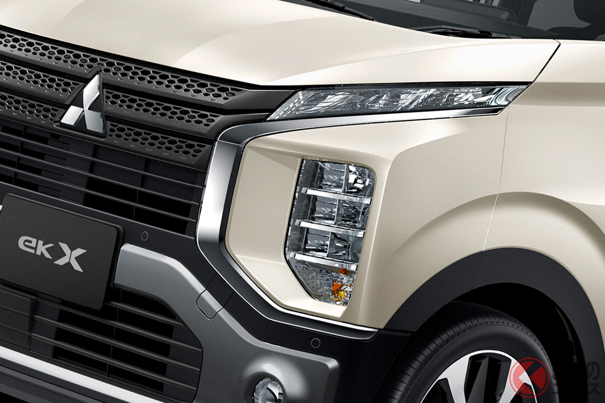 新色「ナチュラルアイボリーメタリック」がステキ!