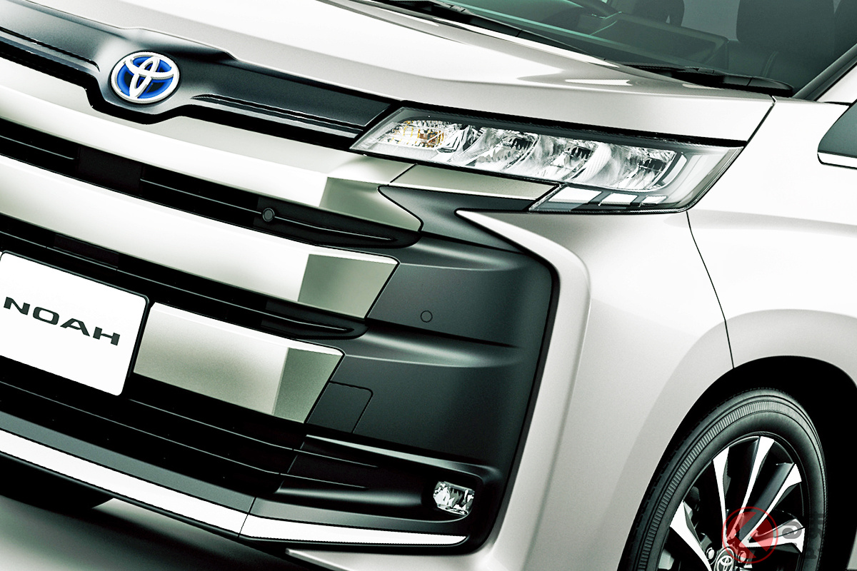 トヨタ「ノア」一部改良でなにが変わった!?［※画像は一部改良前モデル（ボディカラー：メタルストームメタリック）］
