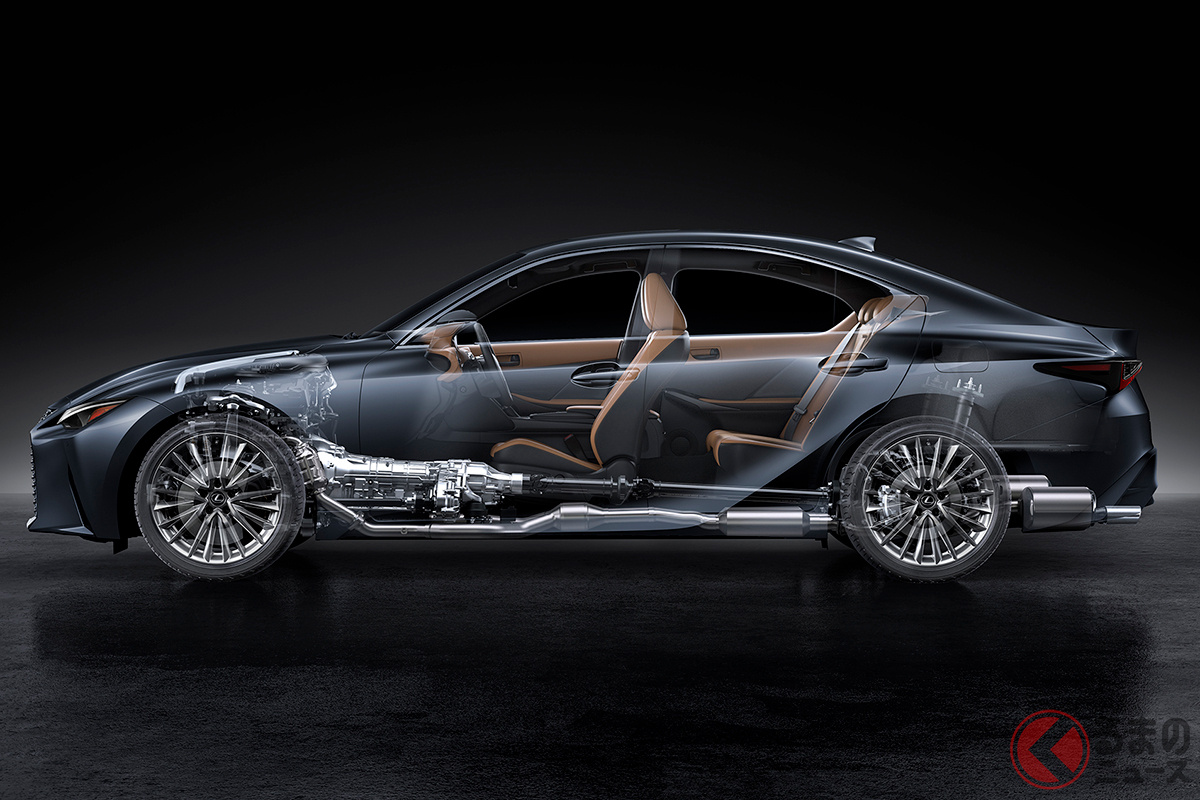 ステアリング制御やADAS(先進運転支援機能)にも手が入り、新型ISの走りは大きく進化した模様