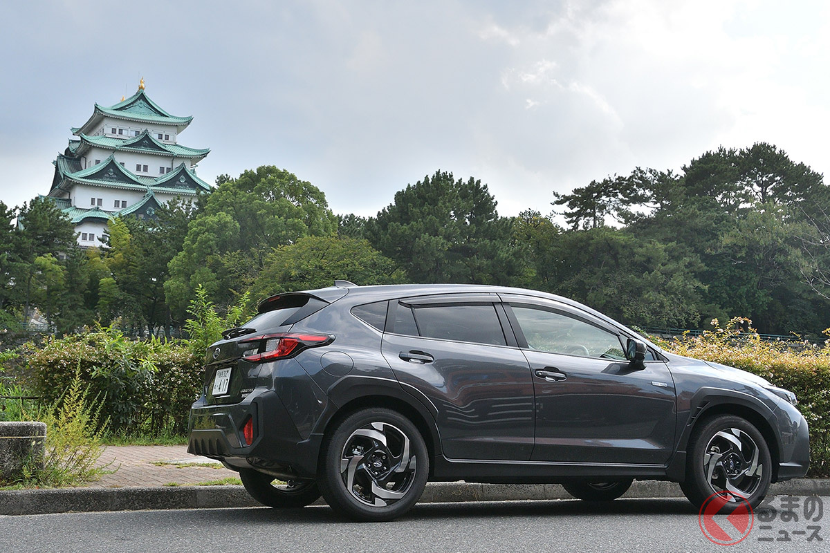 名古屋城とクロストレック S：HEV