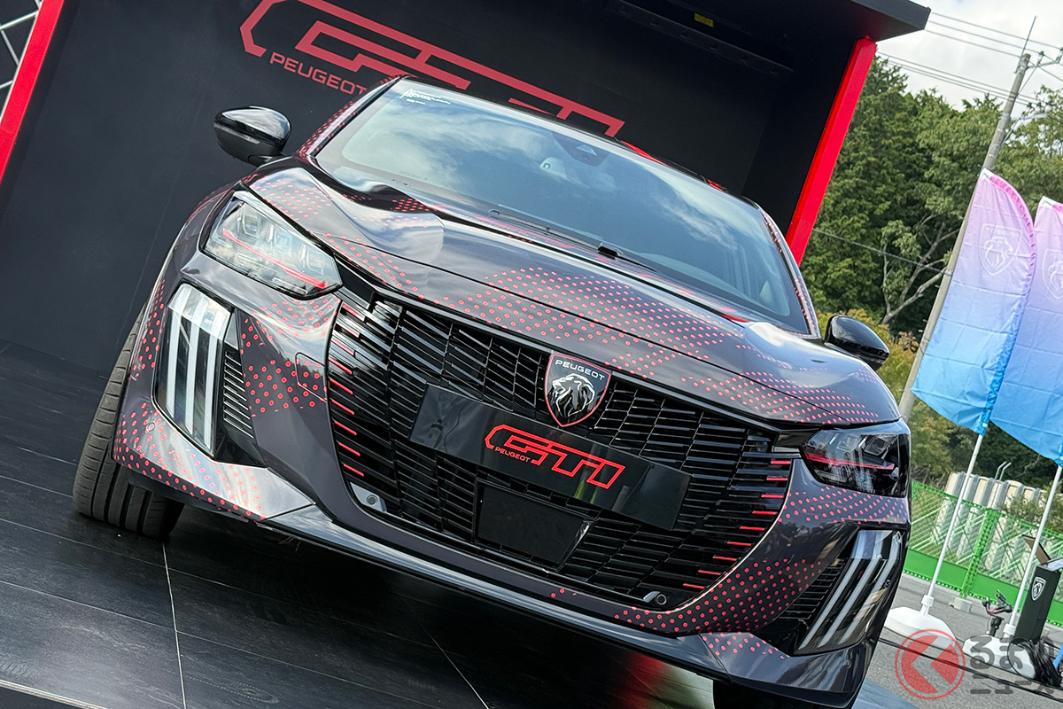 NEW E-208 GTi日本初公開!