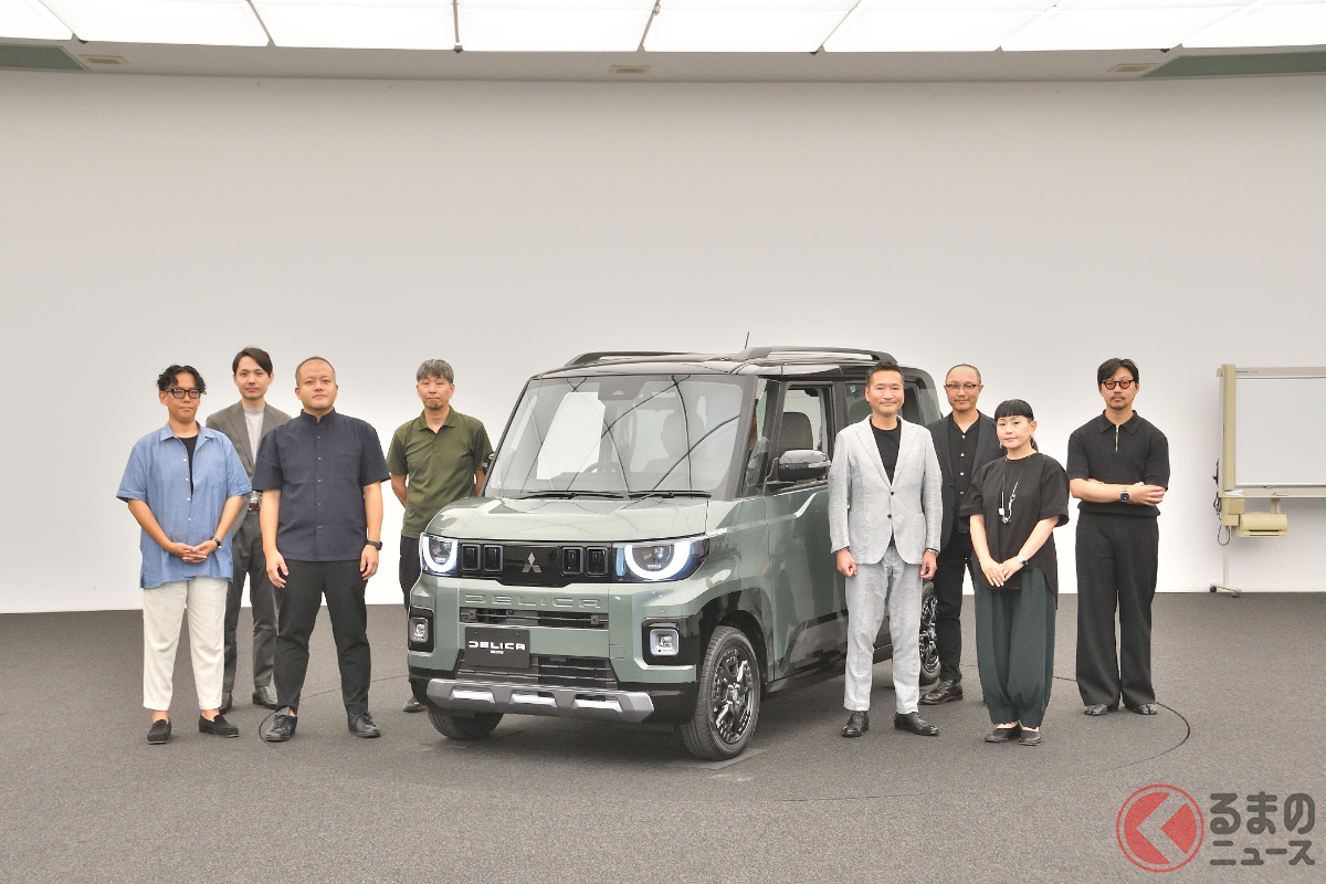 三菱 新型「デリカミニ」のデザイン担当メンバー