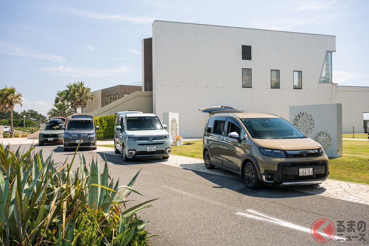 イベント当日は、軽自動車の「N-BOX」からミニバンの「フリード」や「ステップワゴン」まで合計7台のホンダアクセス製アクセサリー装着車が展示されていた