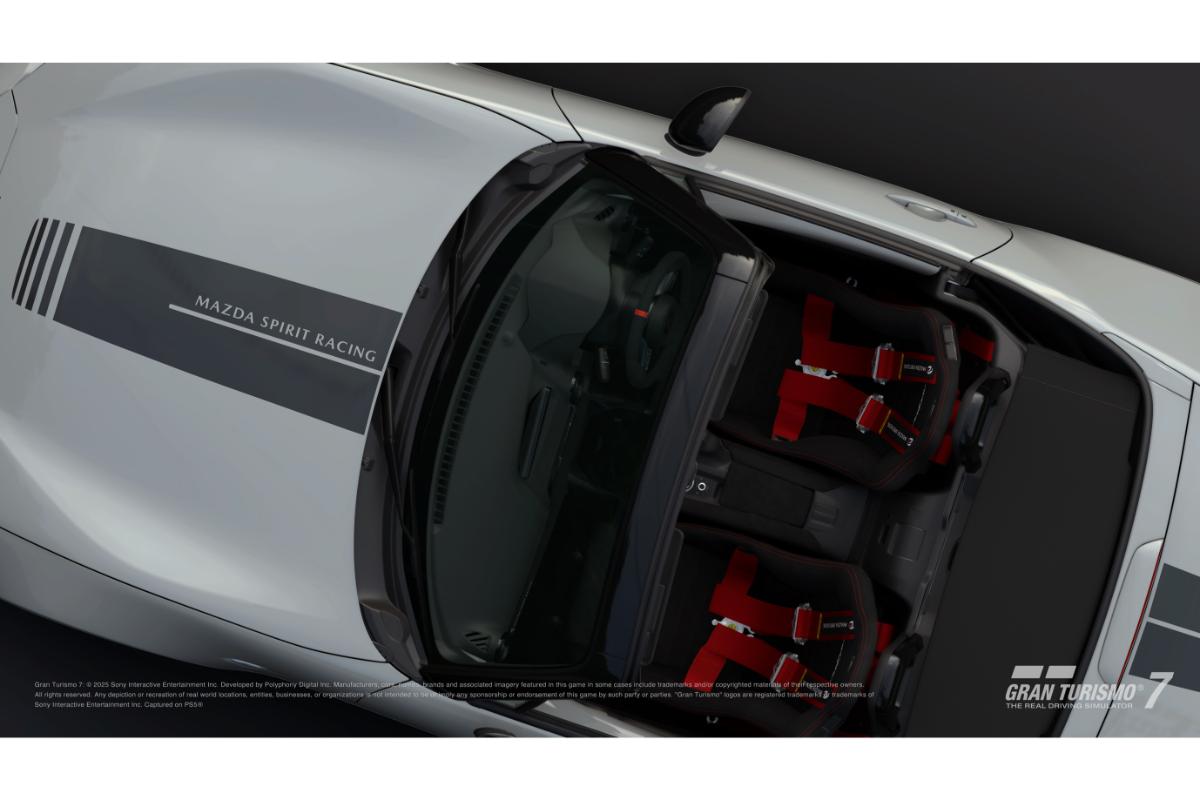 「MAZDA SPIRIT RACING ROADSTER 12R（マツダ スピリットレーシング ロードスター イチニアール）」が「グランツーリスモ７」に収録された