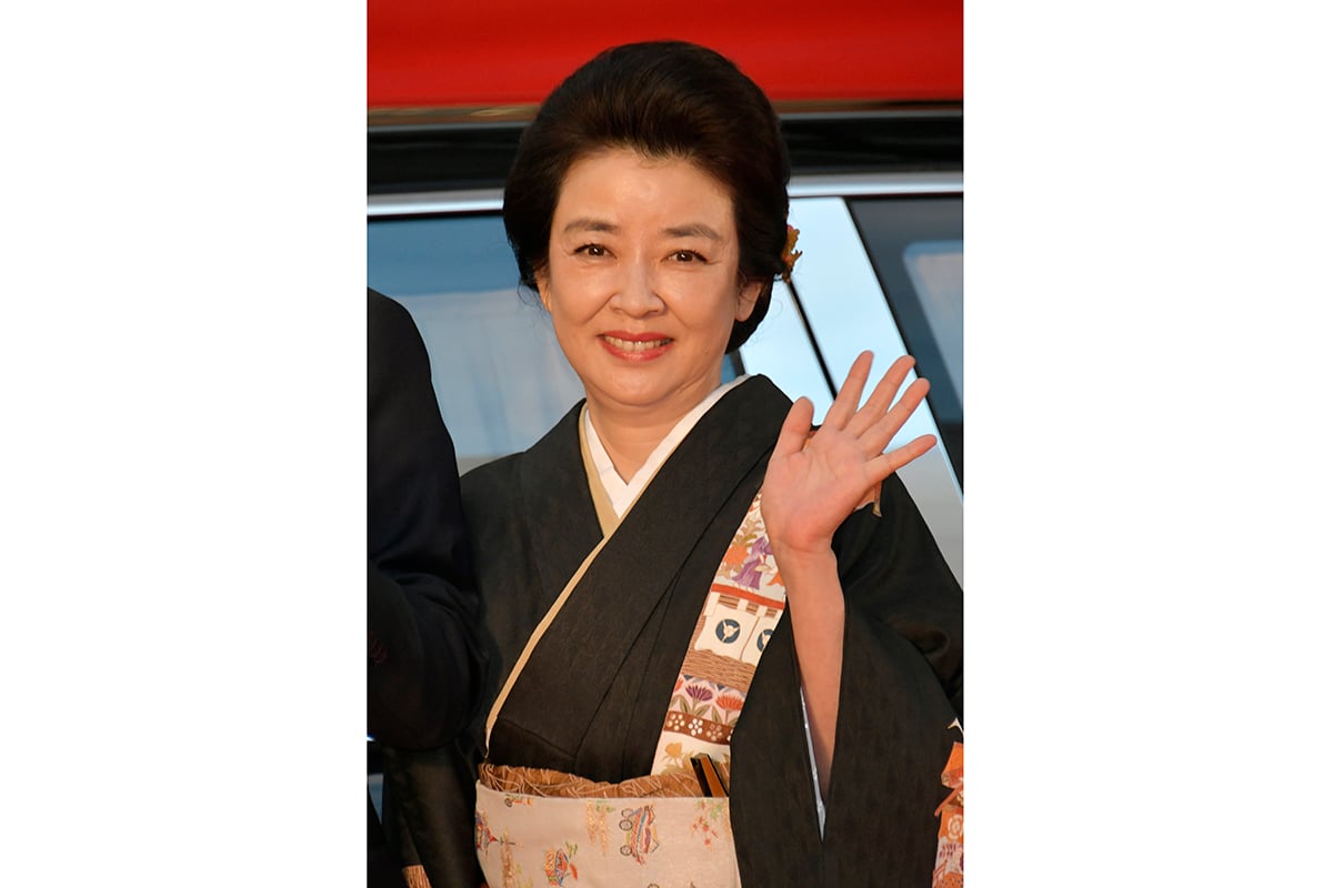 岸本加世子さんの愛車に反響多数！［画像は「鈴木家の嘘」（第31回東京国際映画祭）でのワンシーンより／Photo：時事通信フォト］