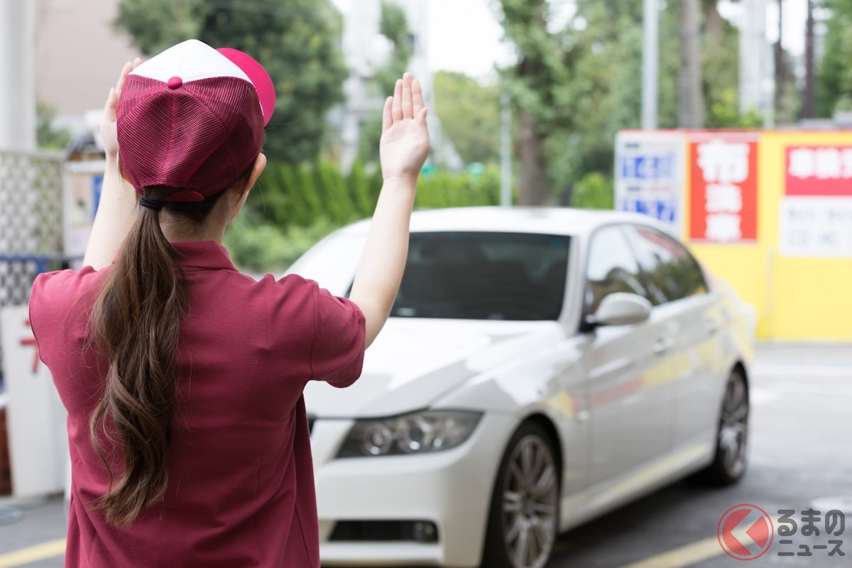 TikTokerが「ドッキリ」と称してガソスタの従業員をクルマに閉じ込め!(画像はイメージです、 IYO/PIXTA)