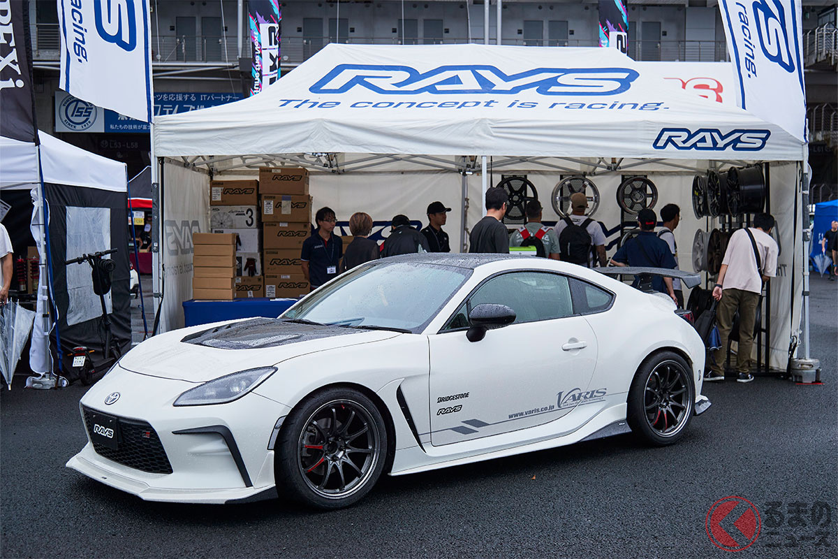 「頭文字D 30th Anniversary 2days」の「RAYS」ブース