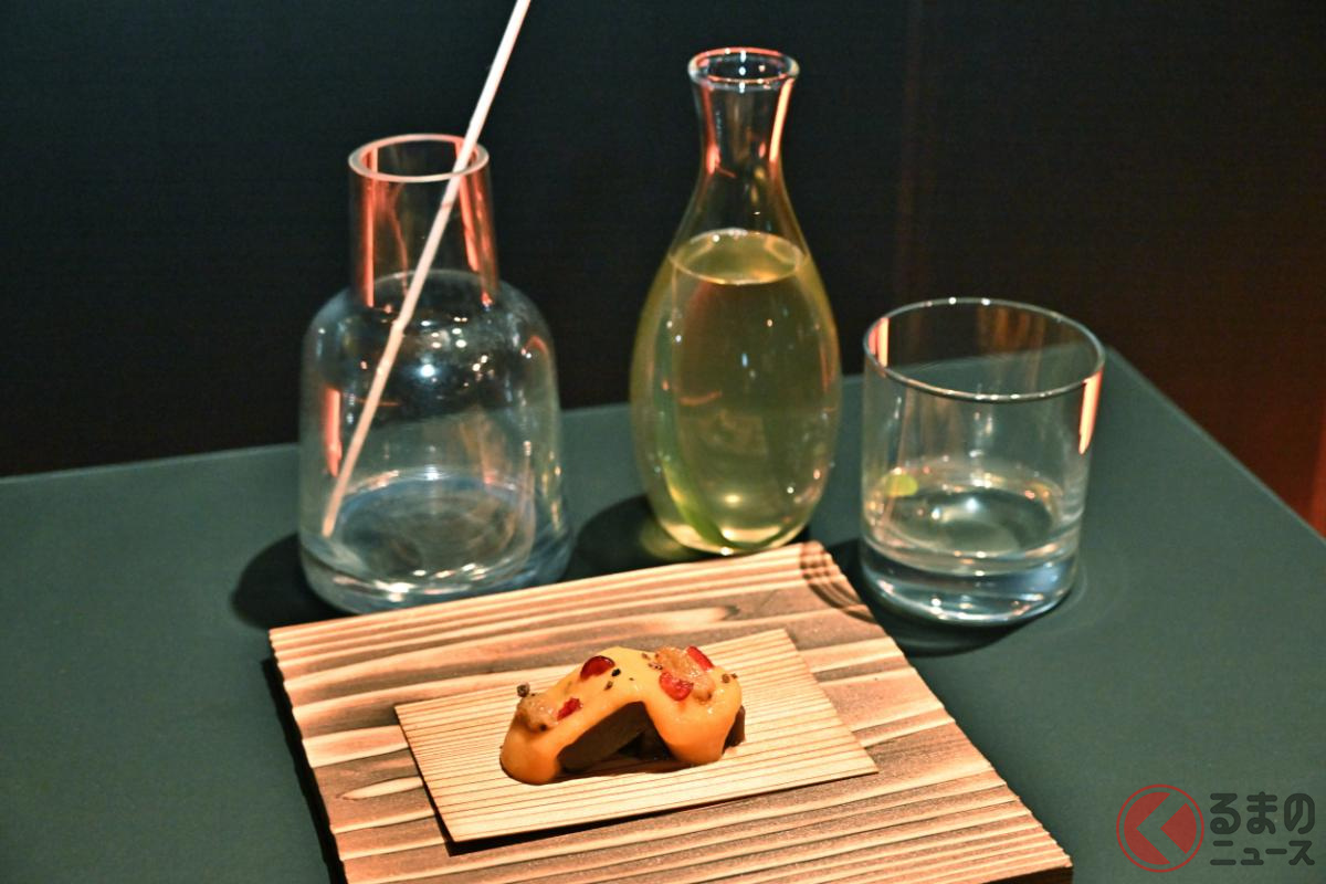 レクサス×ジボダンジャパン×美山荘の共創スイーツ（杉薫水羊羹）