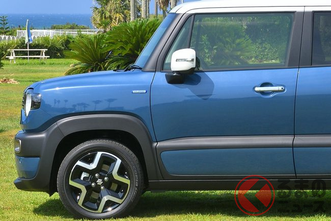 215万円から！ スズキ新型「コンパクトSUV」発表！ 精悍顔×「大幅刷新