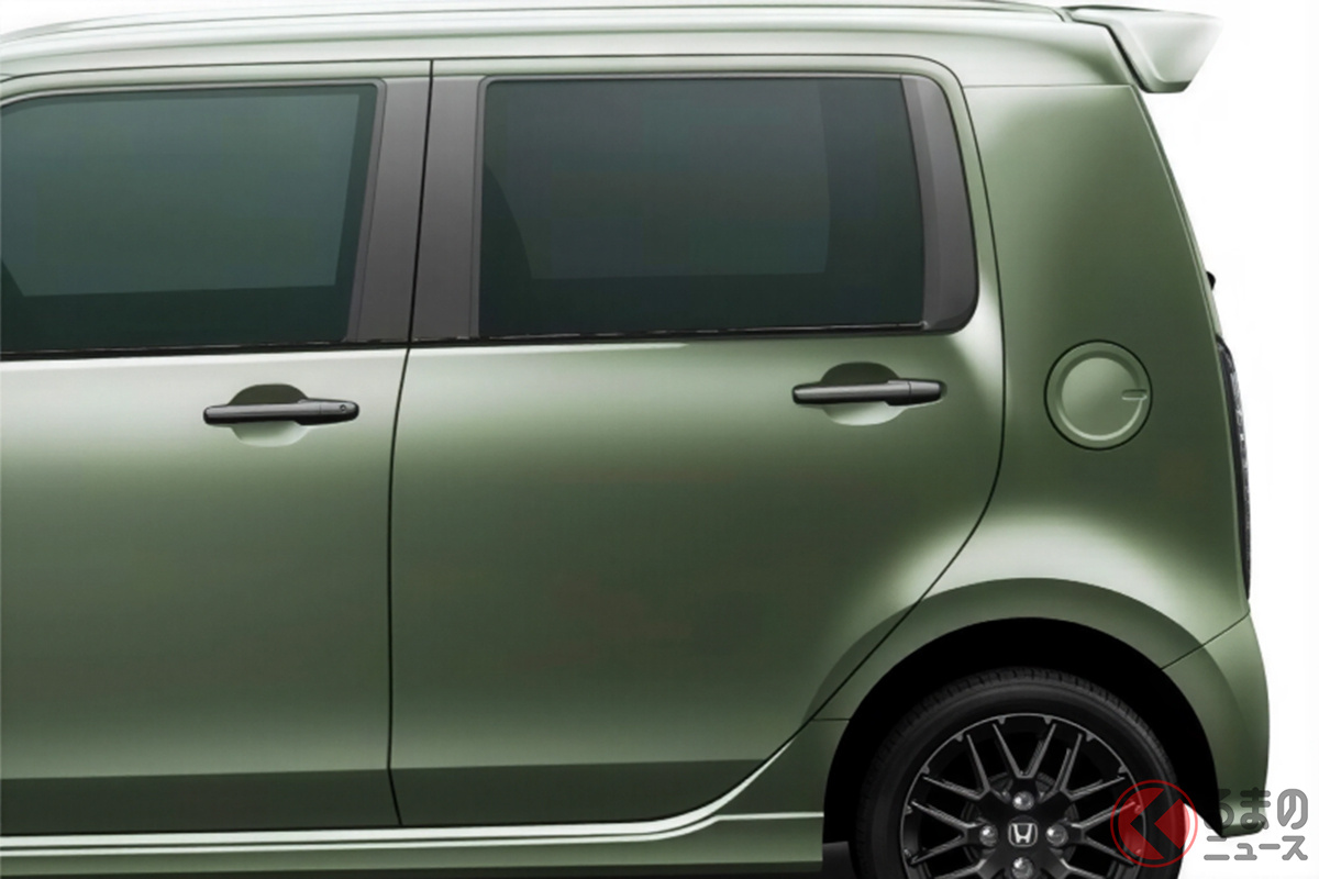 各所ブラックアウトされていてカッコイイ!