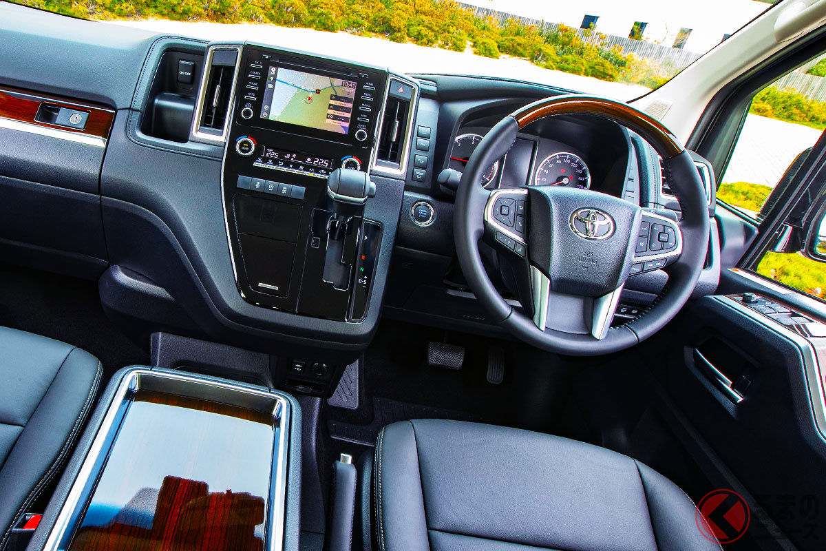 全長5.3m！ トヨタ“超高級”3列ミニバン「グランビア」がスゴイ！