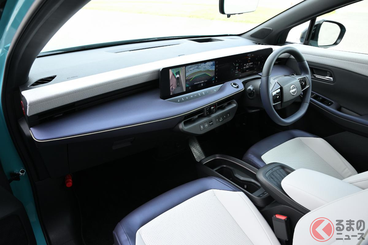 日産 新型「リーフ B7 G」のインテリア(インテリアカラー:ホワイト/ブルーパープル)