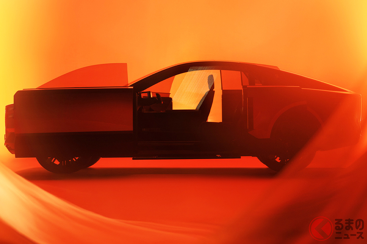 運転席側と助手席側でドアの開き方が異なるのが確認できる