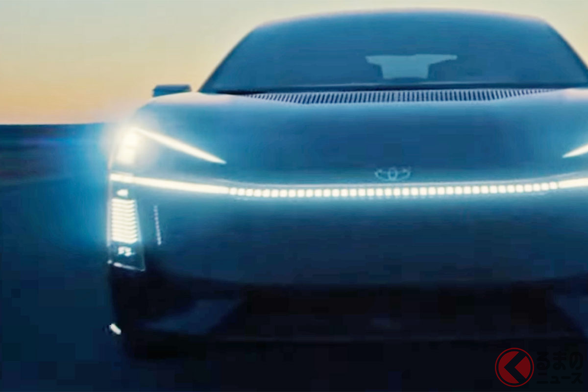 これが新しい「カローラ」だ!(画像:「トヨタイムズ」動画より)