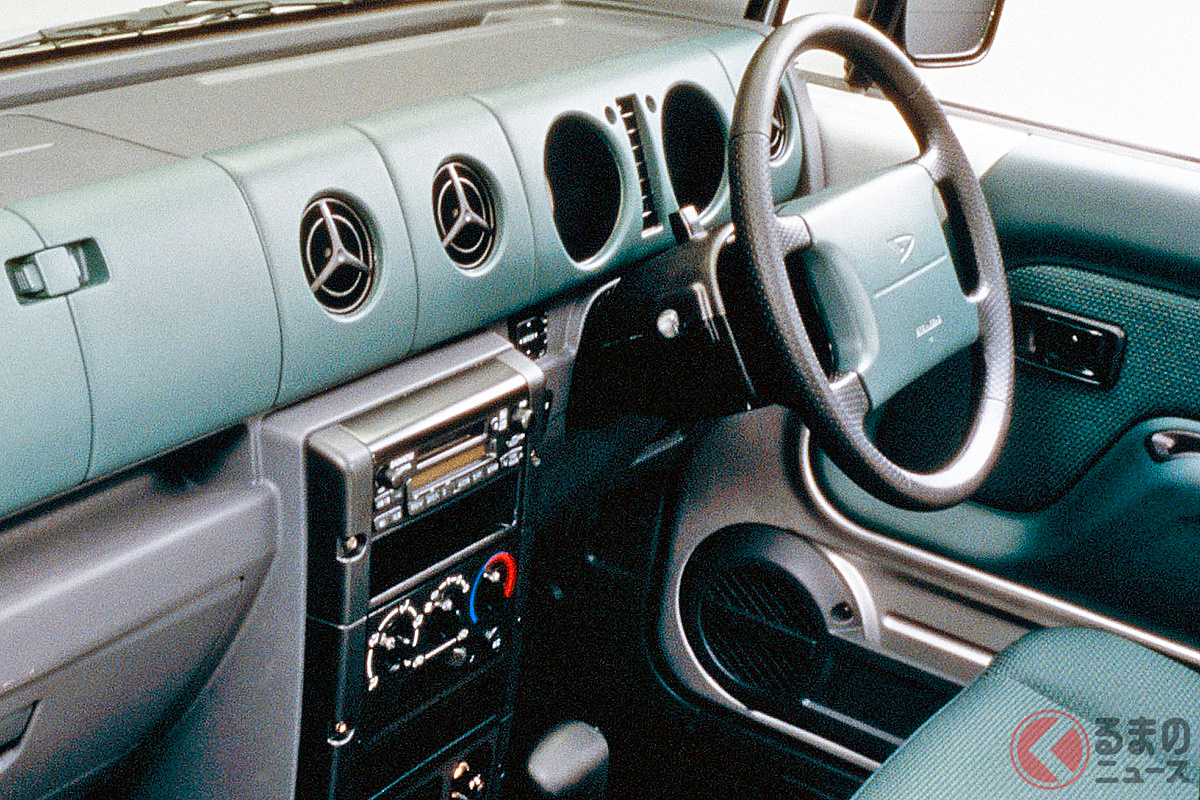 斬新“鉄板むき出し”内装が超カッコいい！