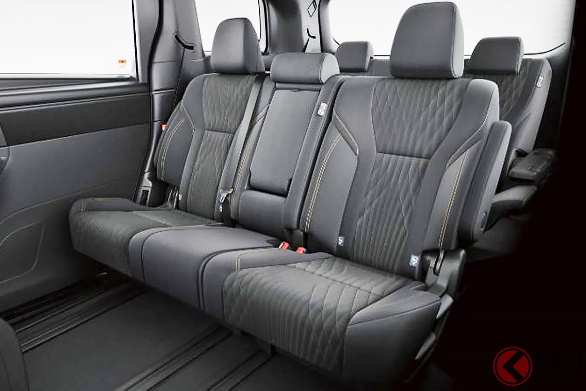 アルファード唯一の「2列目3人乗り」仕様が「むしろイイ」!