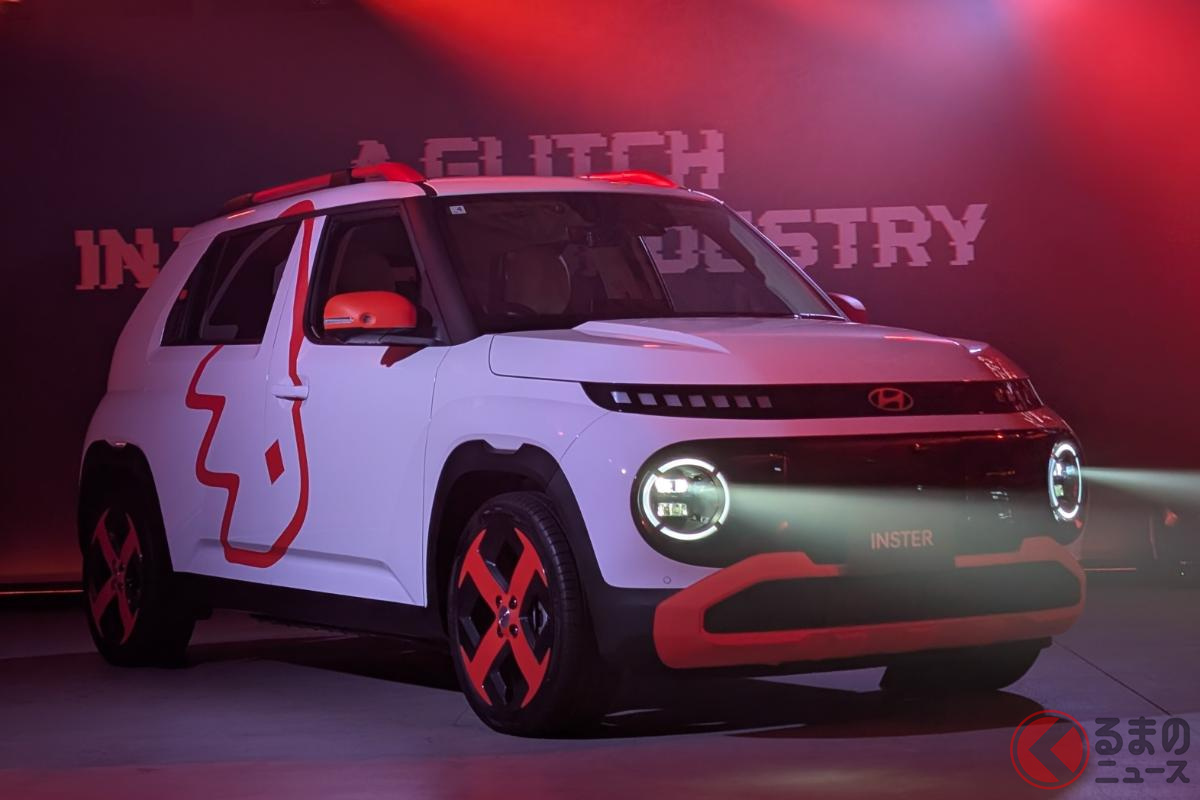 同時に展示されていたHYUNDAI「INSTER(インスター)」にINSTEROIDのキャラクター「Boost(ブースト)」がデザインされていた(INSTEROID Night by Hyundai)