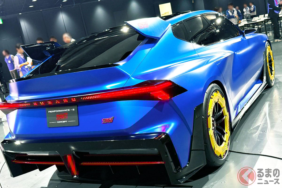 スバル新「高性能スポーツ“ワゴン”」世界初公開!