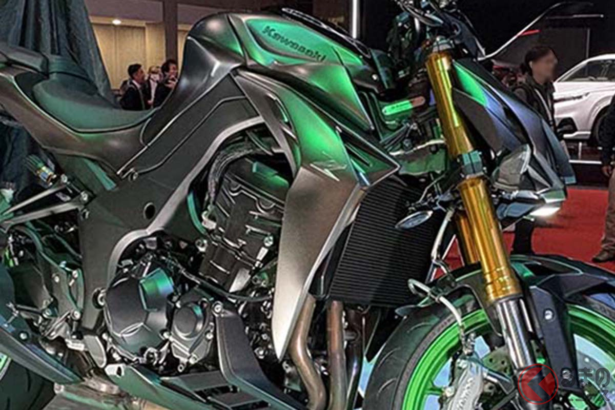 ジャパンモビリティショー2025で日本初公開されたカワサキ新型モデル「Z1100 SE」