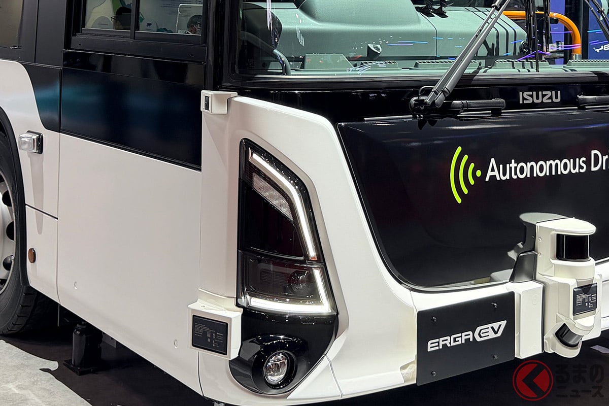 JMS2025で公開されたいすゞ「エルガEV 自動運転バス」