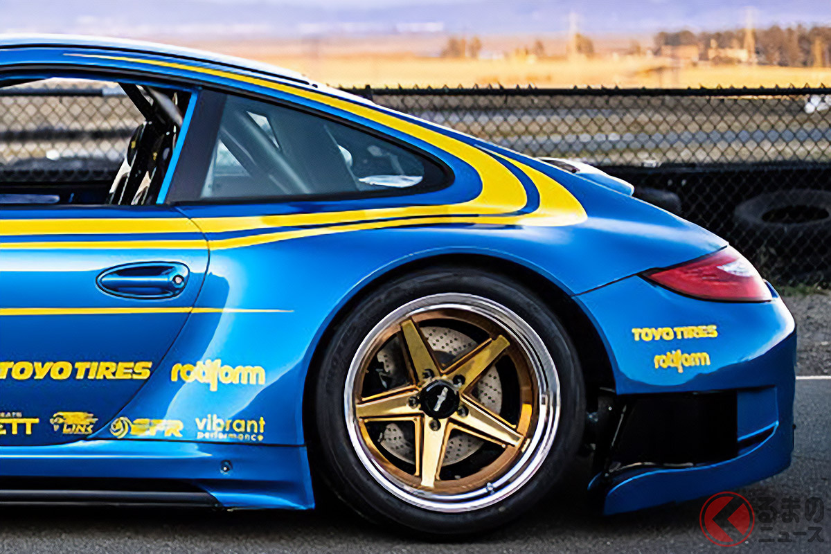 スバルエンジンを搭載した「ENEOS Porsche 911 GT3 STI」