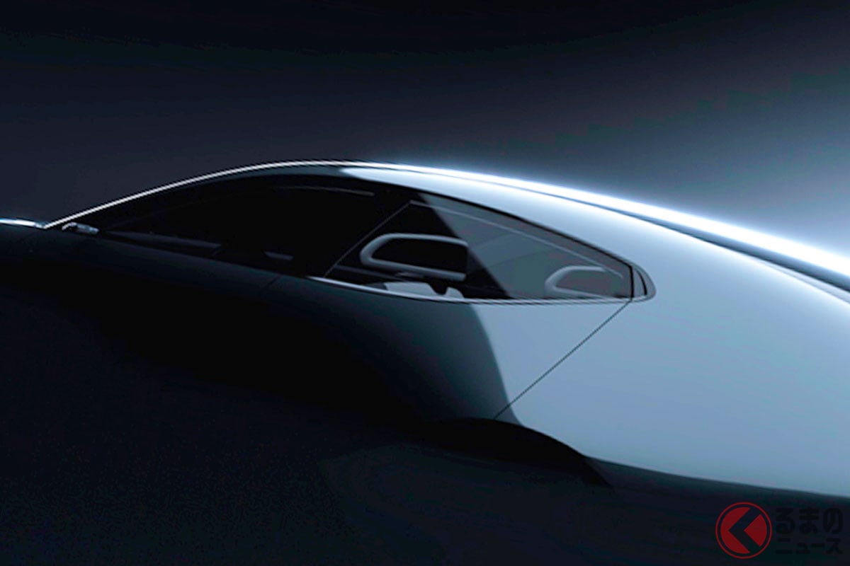 マツダ新型「“4ドア”スポーツセダン!?」世界初公開へ!