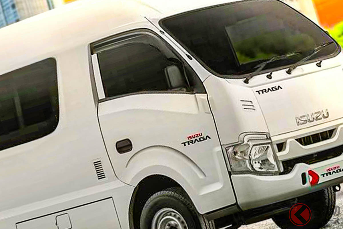 全長4.5mで12人乗り!?