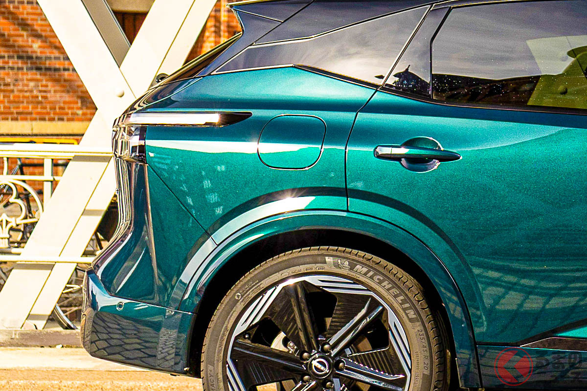 約700万円の新「“コンパクト”SUV」！