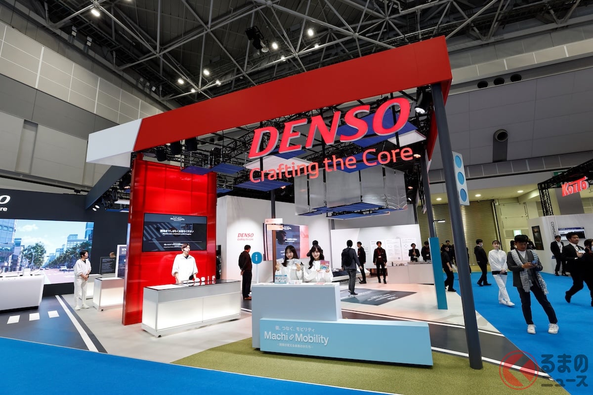 デンソーブースは西3・4ホール(W4208)で来場者をお出迎え