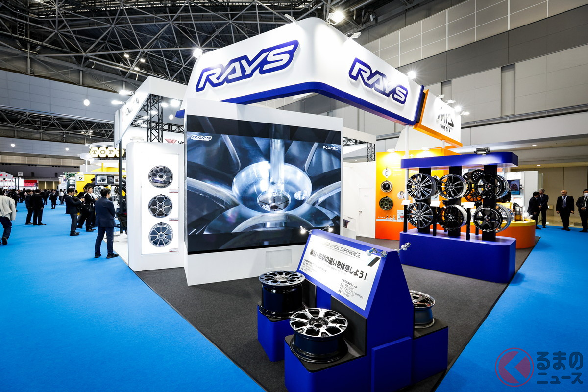 ホイールメーカー レイズのブース