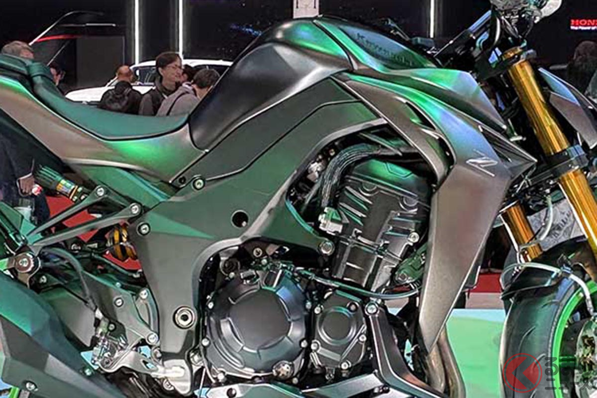 ジャパンモビリティショー2025で日本初公開されたカワサキ新型モデル「Z1100 SE」
