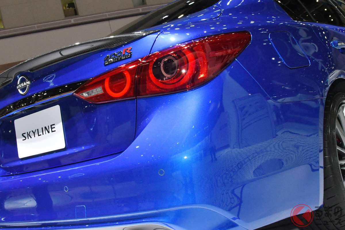 「スカイライン」の特別限定車「400R Limited」