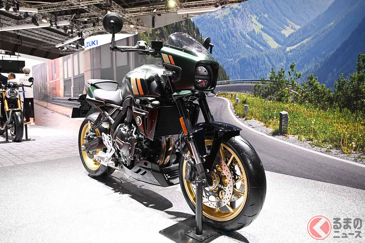 スズキ「GSX-8TT」