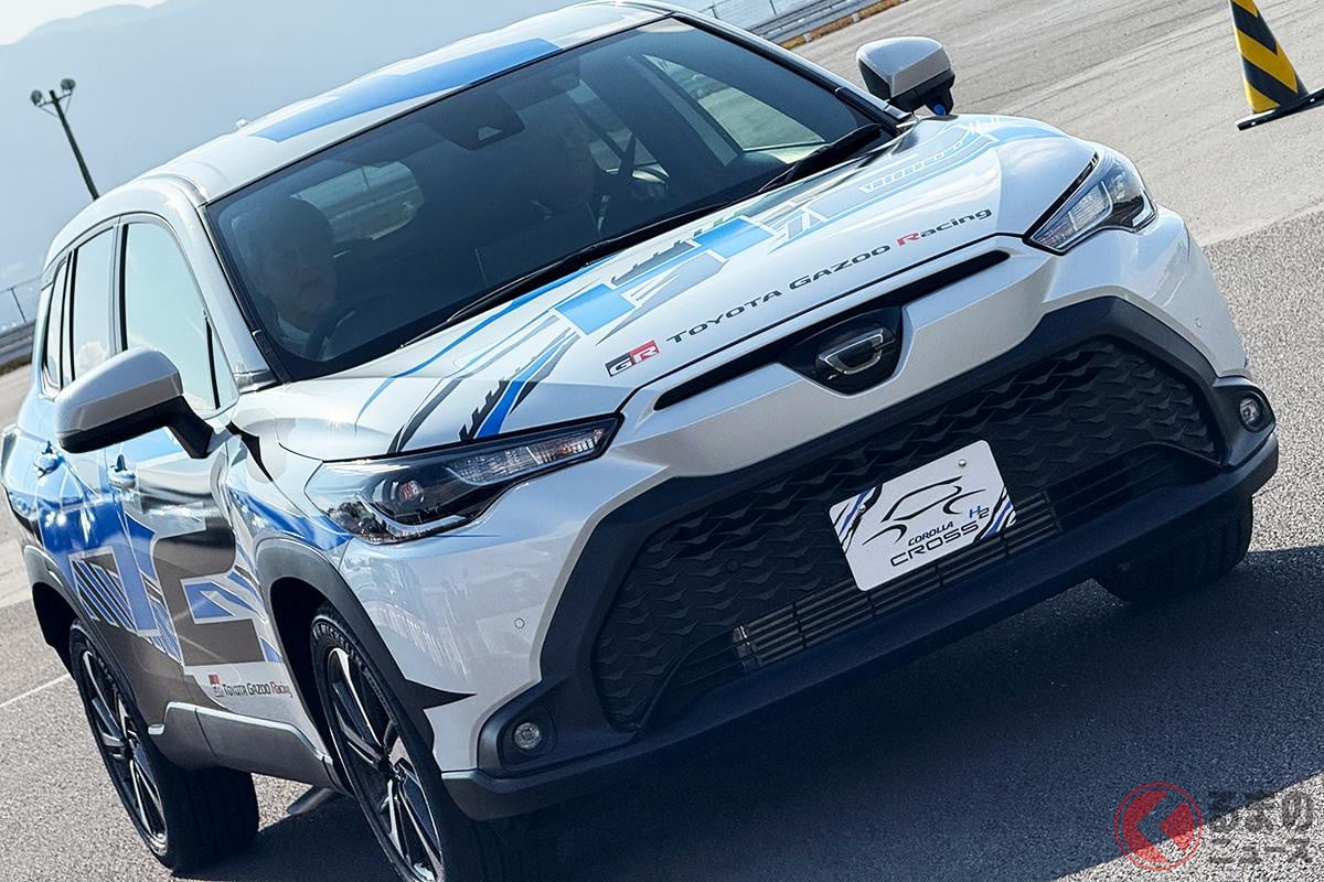 水素エンジンカローラクロスに試乗!