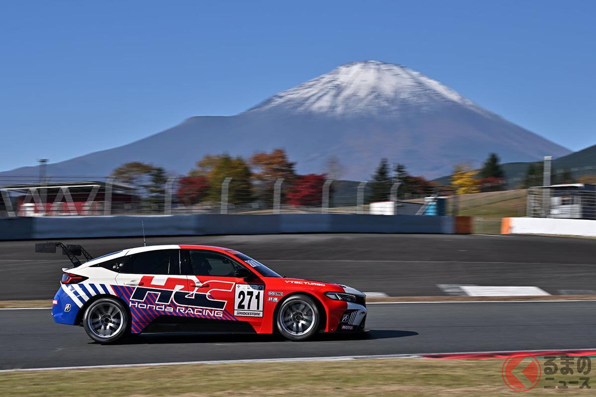 新たに開発したレース用エンジンを搭載した「CIVIC TYPE R HRC Concept」(撮影:雪岡 直樹 )