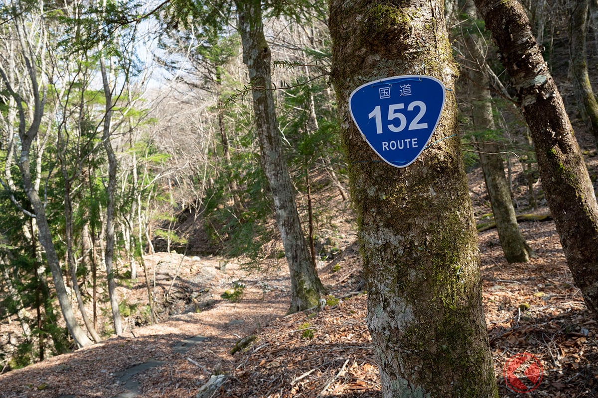 酷道ファンにも知られる国道152号の最大難所「青崩峠」。「不通区間」を解消する悲願の道路の現状は?(画像はイメージ/PhotoAC)