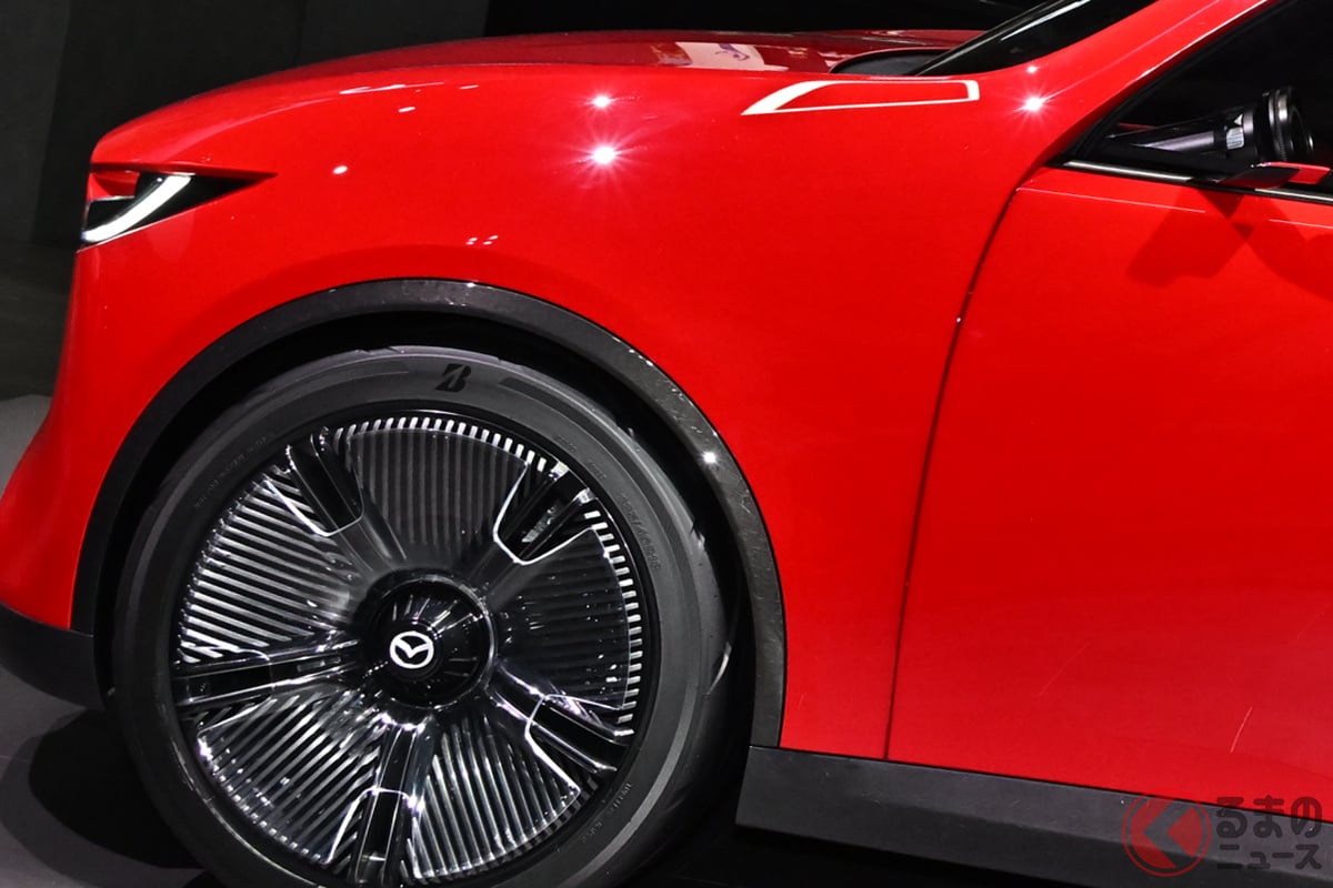 マツダ新「コンパクトカー」!