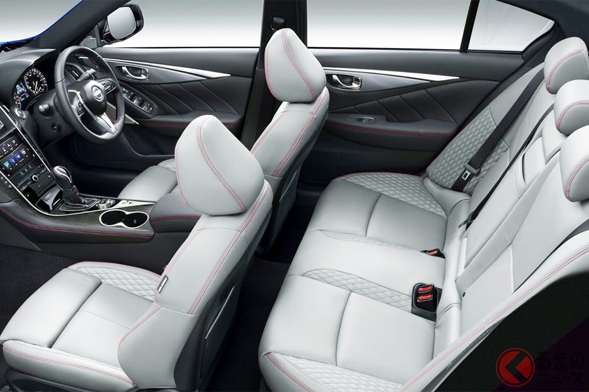 専用の内装もカッコイイ!