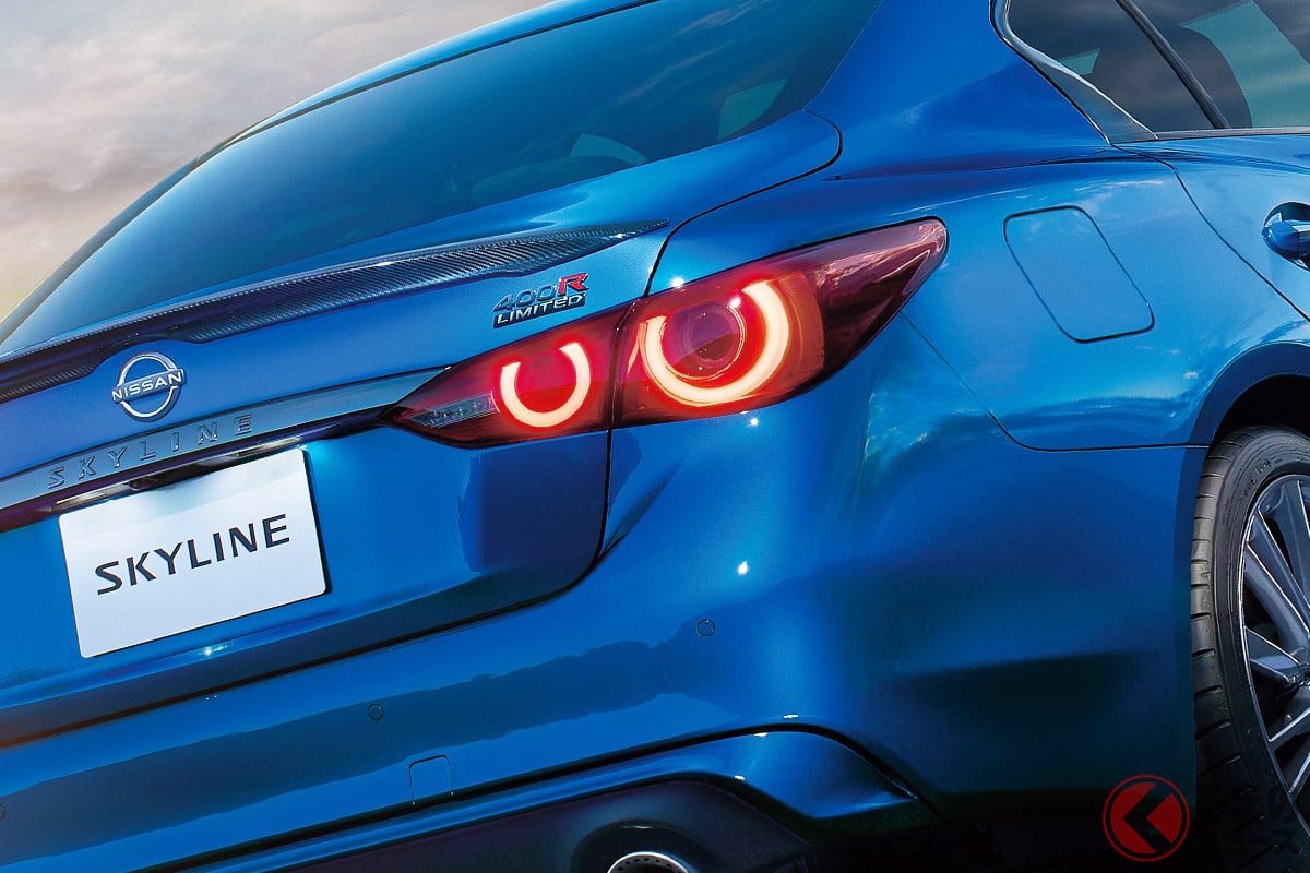 「スカイライン」の特別限定車「400R Limited」