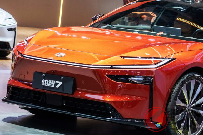400万円台から!? トヨタ新型「5.1m超えセダン」発表！ ハンマーヘッド