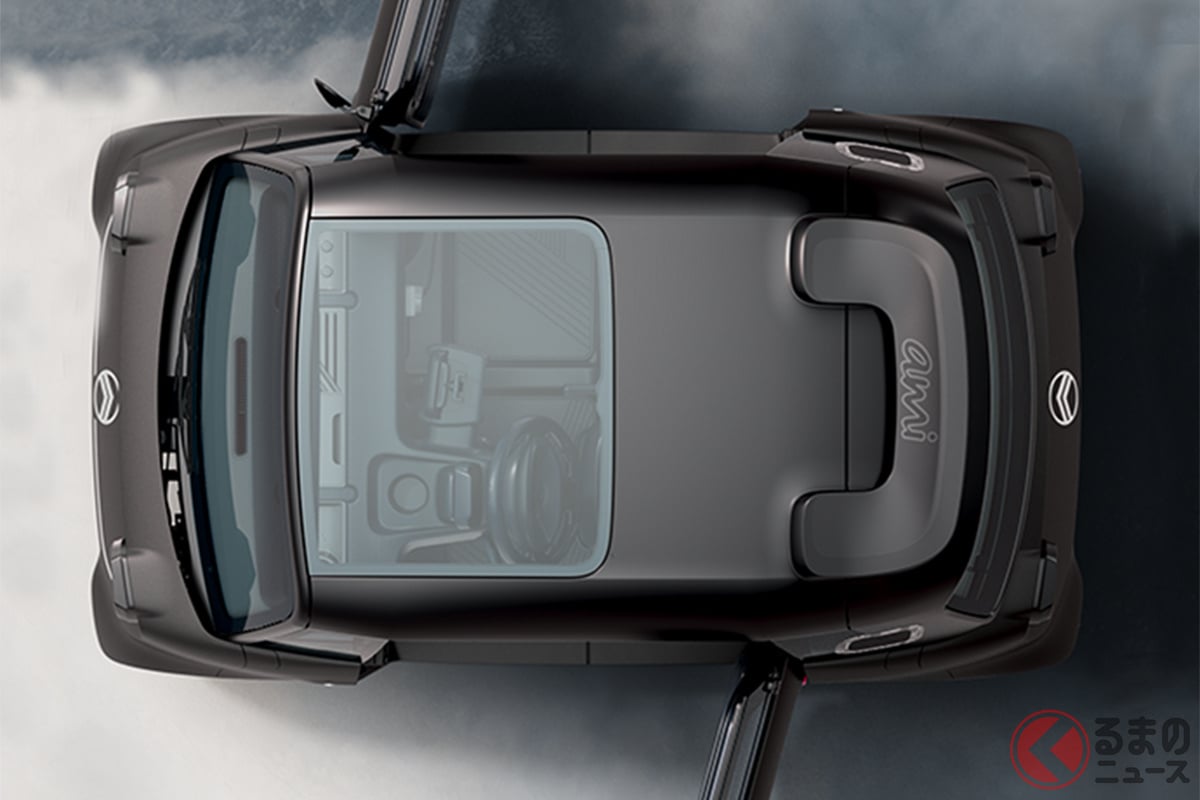 左右で違う斬新なドアの開き方!