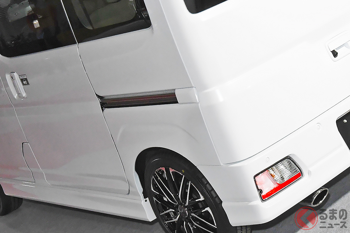 その質感は「上級ミニバン」級！ ダイハツ「アトレー プレミアムver.」［「東京オートサロン2022」参考出品車］