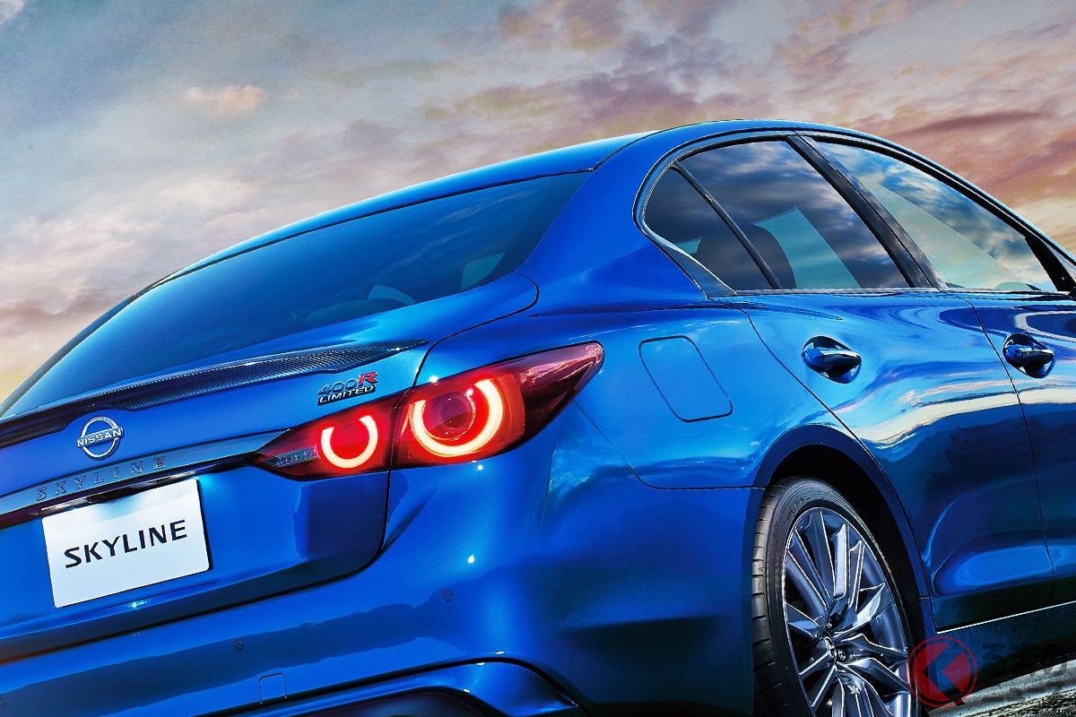 「スカイライン」の特別限定車「400R Limited」