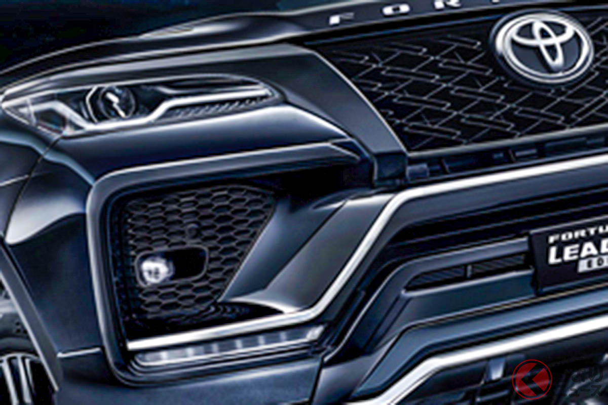 デカいトヨタエンブレム採用!